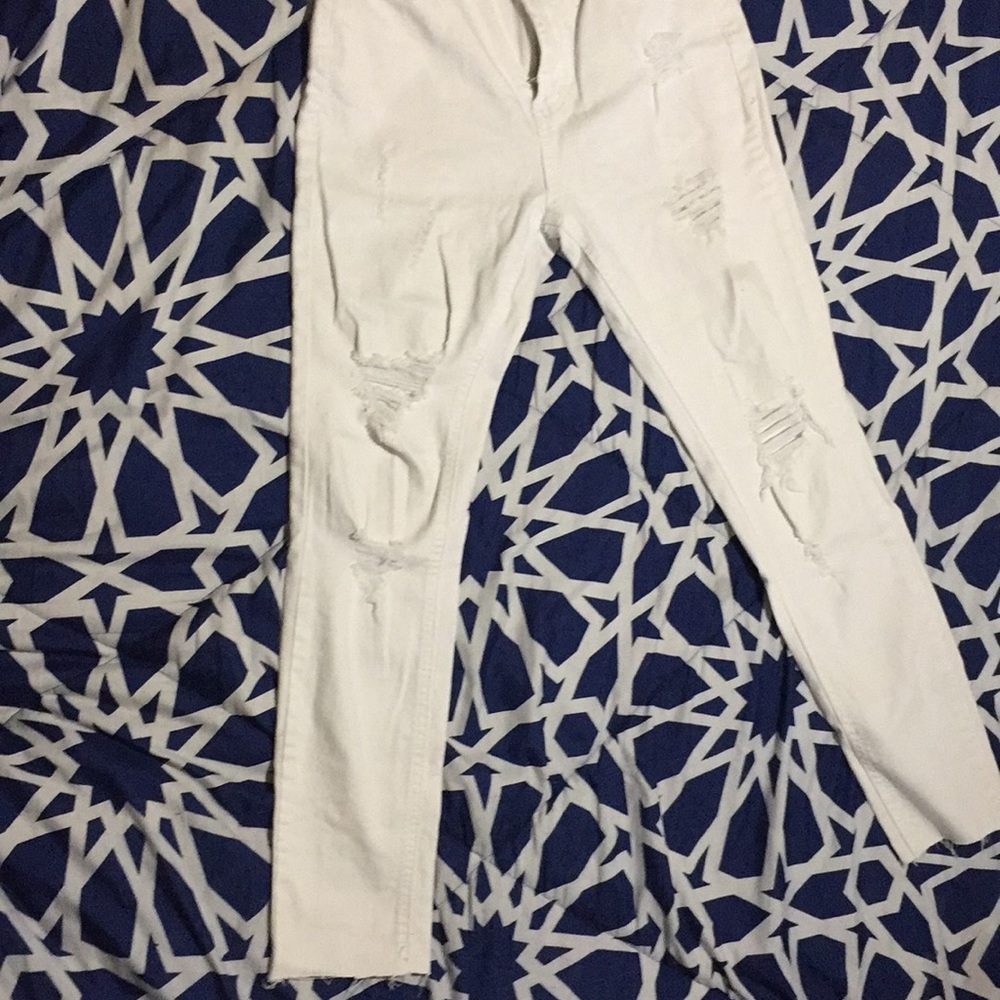 I am too short and it looks baggy on me